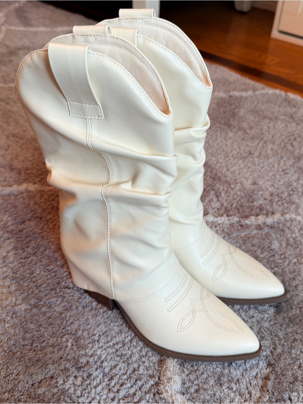 Indigo Rd. Cream Slouchy Western Knee cowboy Boots NWOT, bridal, music festive‎
